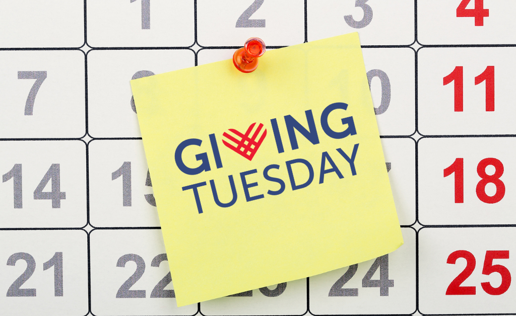 GivingTuesday logo on sticky note on calendar.